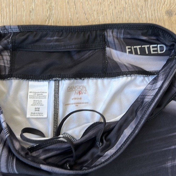 NWOT Small / Medium Leggings. Athletic Pants. Full Floor Ankle 7/8 Length. - Picture 6 of 14